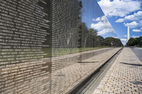 vietnam wall memorial names